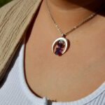 Celtiana | Colar Luma - Colar em forma de lua com cristais Ametista, Labradorite ou Obsidiana Negra e níquel free (sem níquel)