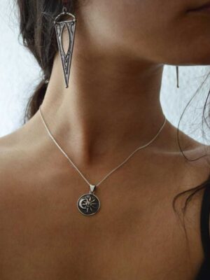 Celtiana | Colar Eileen - Colar em Prata 925 Sol e Lua e níquel free (sem níquel)