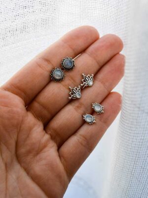 Celtiana | Brincos Armel - Brincos pequenos em Prata 925 sem Níquel com Pedra Nácar