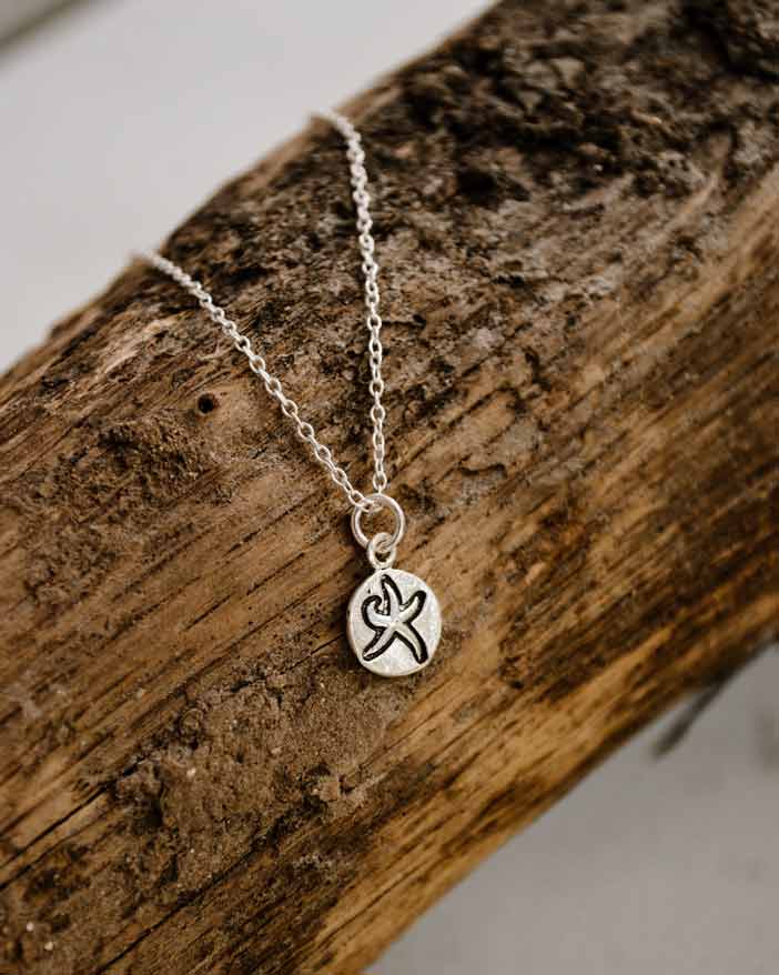 Colar em Prata 925 sem Níquel com um pendente com um desenho de uma Estrela do Mar - Celtiana | Colar Annan