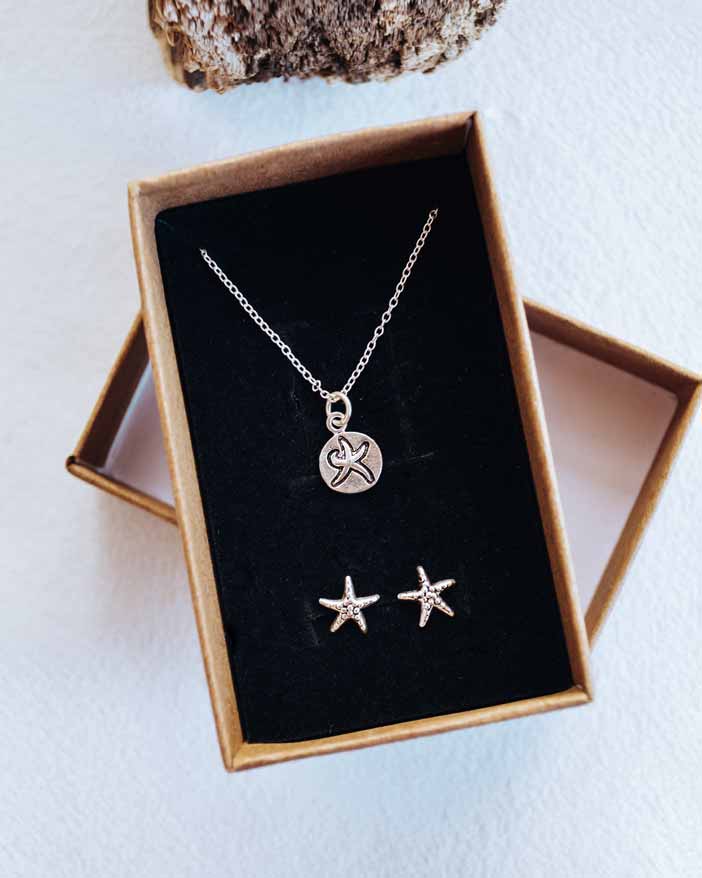 Conjunto de Colar e Brincos com a forma de Estrelas do Mar em Prata 925 sem Níquel - Celtiana | Pack Blaine