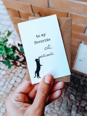 Postal para amantes de gatos com a frase "To my favorite Cat Mama"