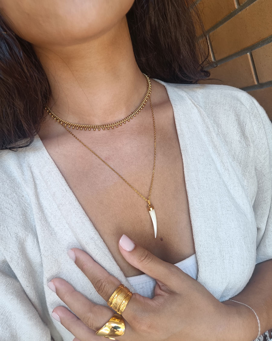 Colar dourado em Aço Inoxidável com bolinhas - Chocker Isolde | Celtiana
