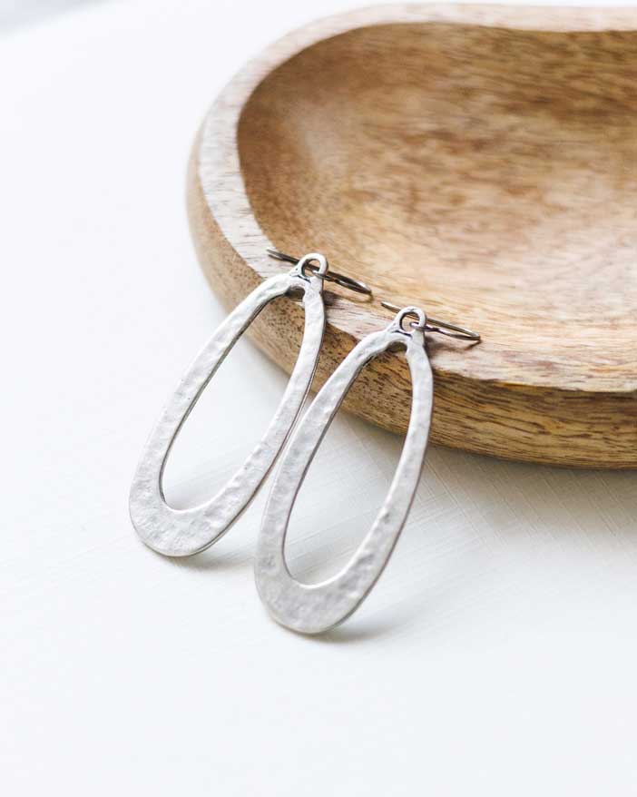 Brincos hipoalergénicos antialérgicos sem níquel - Brincos Kaelan | Celtiana